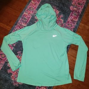 Nike running dry fit top